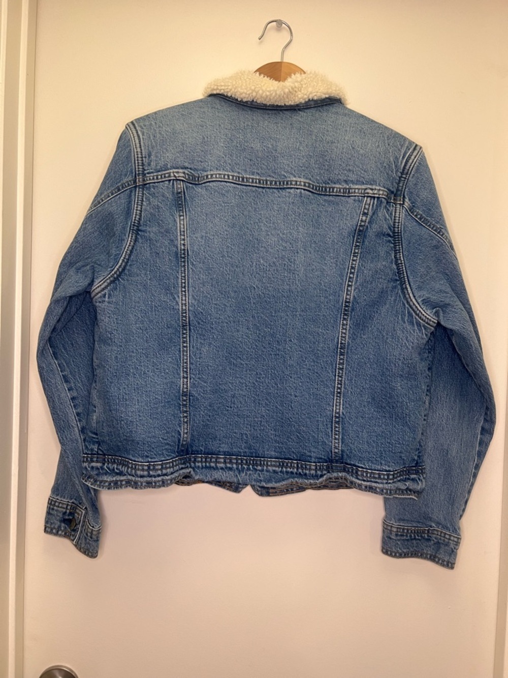 Universal Thread Sherpa Lined Denim Jacket L Cozy Trucker Jean Jacket - Picture 6 of 8
